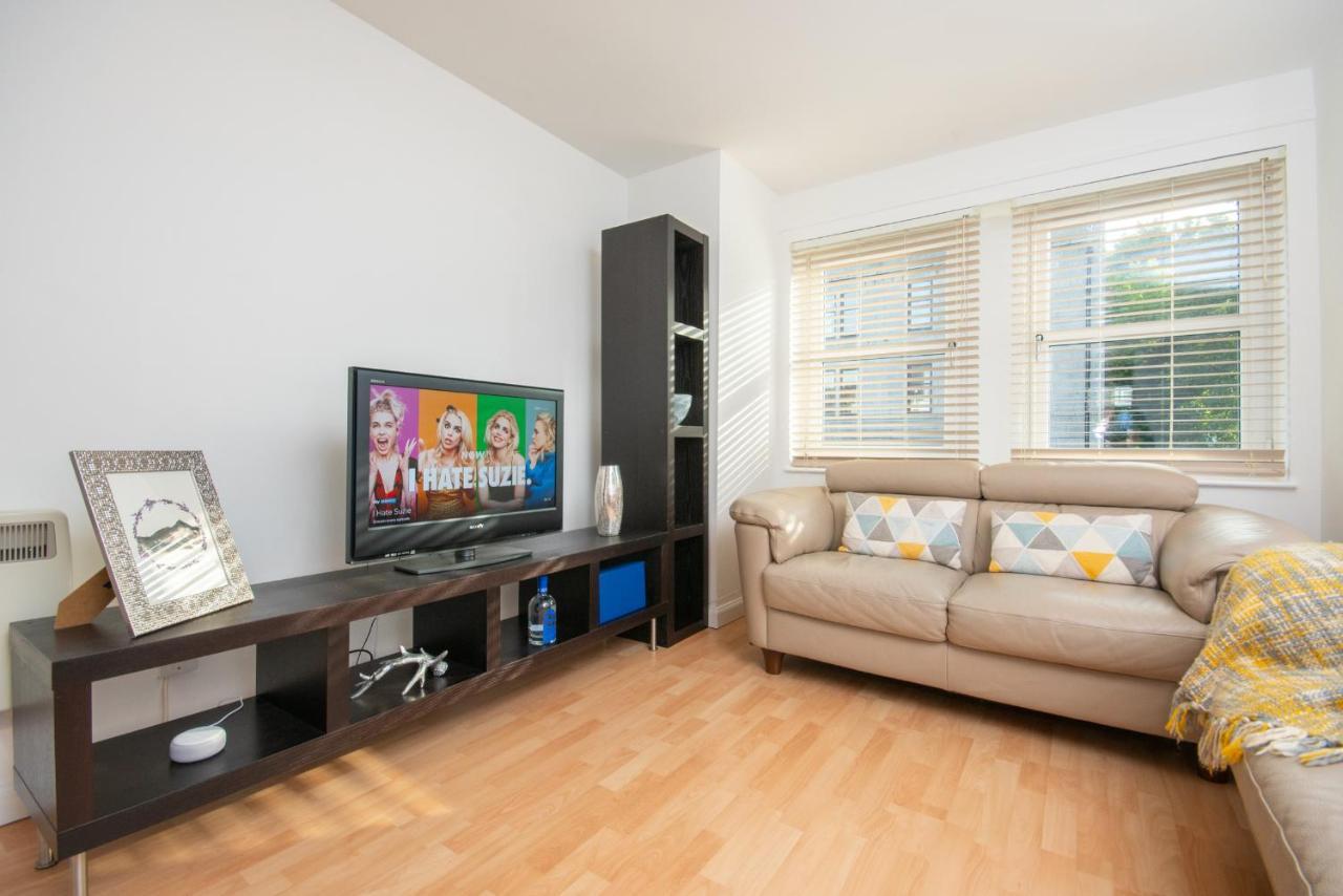 Dwellcome Home Ltd 2 Bedroom King & Double Central Apartment, Free Allocated Barrier Secured Parking Space At Rear Entrance & Fast Wifi, Ideal For Long Term Contractor, Corporate, Etc Stays, Regular Housekeeping Option - See Our Site For Assurance أبردين المظهر الخارجي الصورة